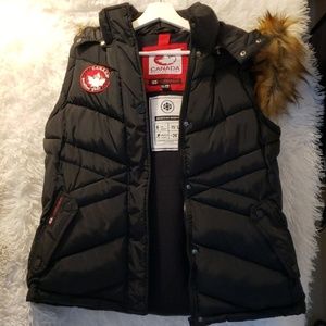 Canada Weathergear Winter Vest - Removable hood